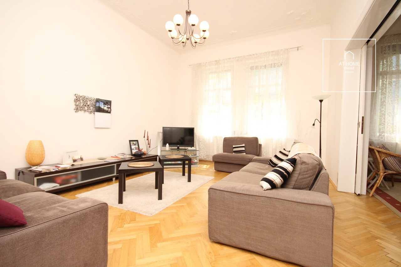 Bright 2-bedroom apartment, Vinohrady - Mánesova Street