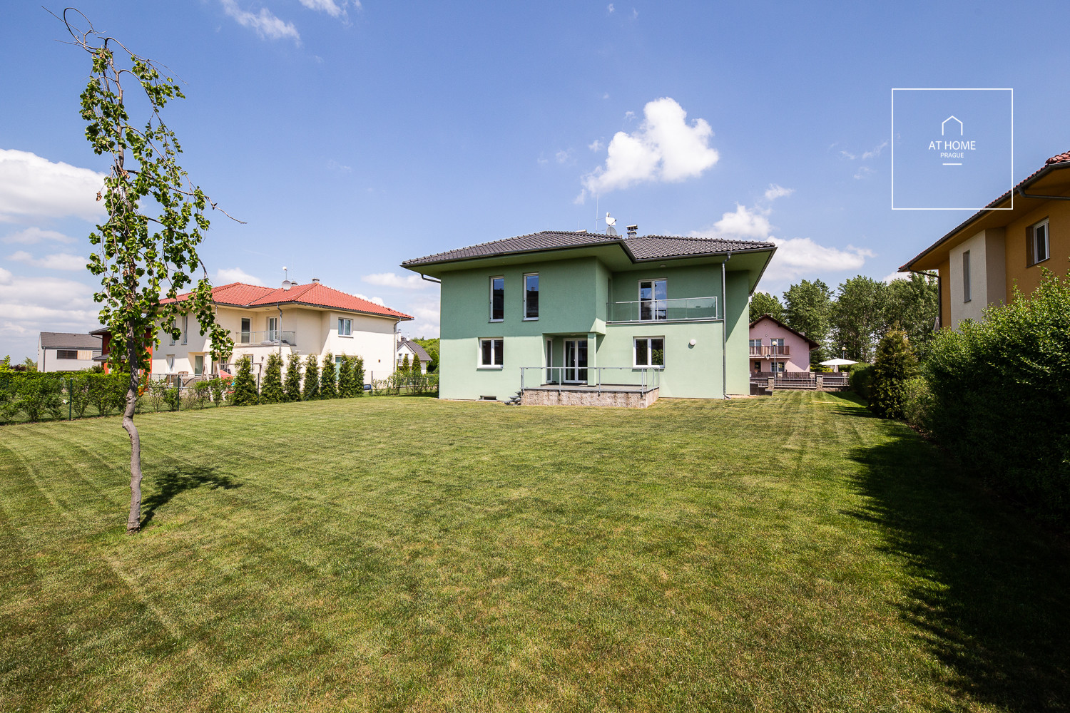 Detached house with large garden, Pod Valem II., Průhonice