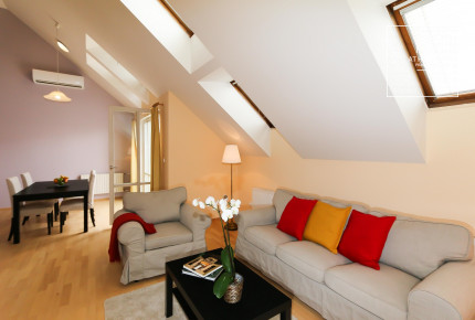 2 bedroom fully furnished duplex, Belgická, Vinohrady