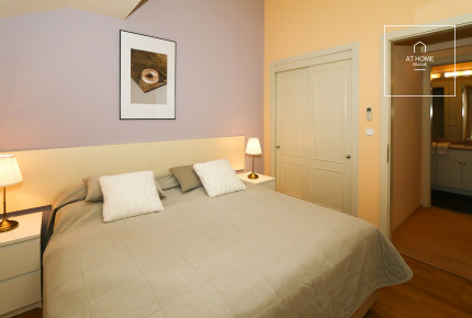2 bedroom fully furnished duplex, Belgická, Vinohrady